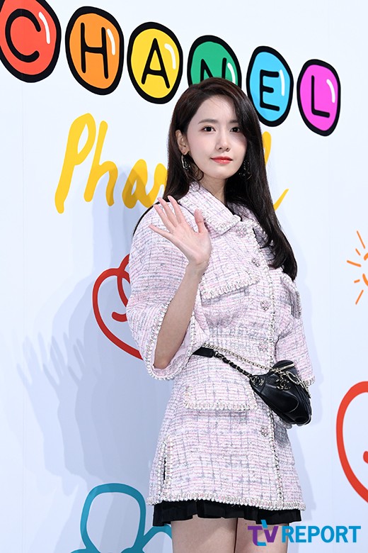 Im Yoon-ah of the girl group Girls Generation attended a fashion brand event held at Daelim Warehouse in Seongsu-dong, Seongdong-gu, Seoul on the afternoon of the 28th.