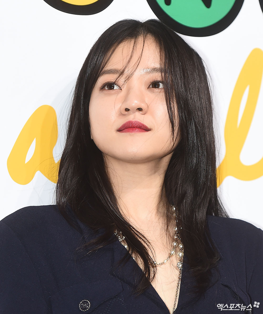 Actor Go Ah-sung poses in the afternoon of the 28th at the Seoul Flagship Opening of a fashion brand held at Daelim Warehouse in Seongsu-dong, Seoul, and the opening ceremony of the new collection.