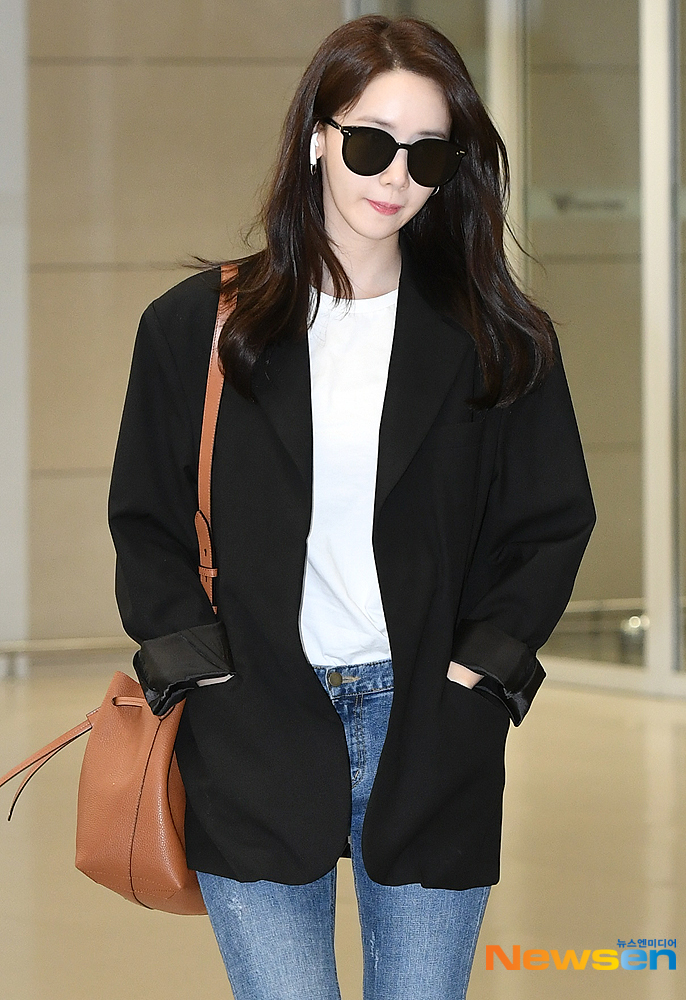 <p>Girls Generation Im Yoon-ah 3 31 am overseas promotions schedule and Incheon Jung-operation in Incheon International Airport through immigration.</p>