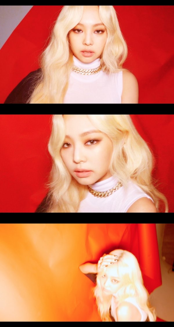 BLACKPINK Jenny Kim showed off her dreamy aura through a personal teaser video.YG Entertainment released a personal teaser video of Jenny Kims KILL THIS LOVE following Lisa on its official blog at 4 p.m. on the 1st.Jenny Kim showcased her bold fashion in a white sleeveless top, which she gave points to with a gold necklace, followed by her first-ever blonde hair after her debut.The blonde of Jenny Kim, who teamed up with the background color red, heralded BLACKPINKs unconventional transformation.In particular, the video attracted attention by expressing it dreamily and sensually through unique editing techniques.Jenny Kim said, I am excited to be back in a strong and charismatic form for a long time. She said she would return to BLACKPINK in nine months after Tududududou.Jenny Kim, who made her solo debut for the first time among BLACKPINK members last November, swept the top of various music site music charts with solo song SOLO and showed her strength by climbing to the top of iTunes Worldwide Song Chart.Jenny Kim will go on a full-fledged activity with BLACKPINKs new EP album Kill Dis Love following this momentum.BLACKPINK, which announced its full-fledged United States of America in cooperation with Universal Music Group label Interscope, confirmed its release at 0:00 on April 5 for simultaneous release worldwide.The title song Kill Dis Love is a song with intense lead brass and magnificent drum sound.BLACKPINKs charismatic rap and vocals combine to convey the charm of BLACKPINKs own girl crush.Kill Dis Love was written by TEDDY and Bekuh BOOM, TEDDY, R.Tee, 24, and Bekuh BOOM.The new EP album for BLACKPINK included a total of five tracks, including Kill Dis Love, sub title songs Dont Know What To Do, Kick It, Hope Not, and a remix version of Tudududududududududududou.BLACKPINK will be on stage at the Coachella Festival, the United States of Americas largest music festival, on the 12th and 19th after the release of Kill Dis Love.Starting on the 17th, Los Angeles will host a North American tour that will lead to six cities and eight performances.