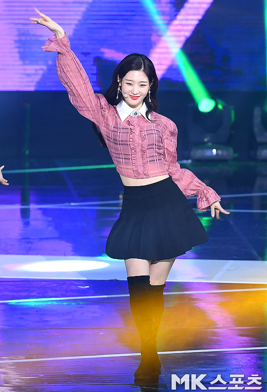 SBS MTV The Show live broadcast was held at SBS Prism Tower in Mapo-gu, Seoul on the afternoon of the 2nd.Girl group DIA member Chung Chae-yeon is performing live on The Show.