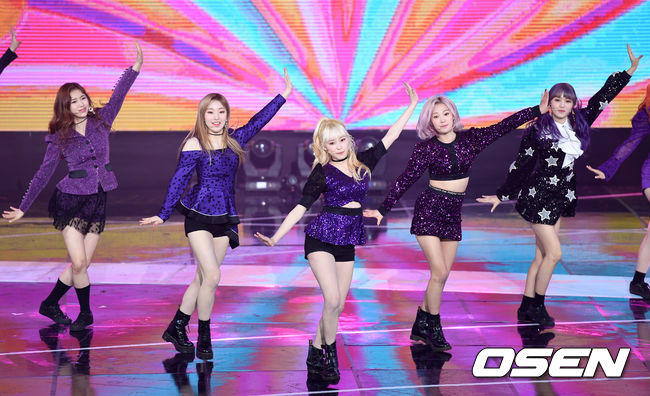 On the afternoon of the afternoon, SBS MTV The Show was broadcast live on SBS Prism Tower in Mapo-gu, Seoul.Girl group Dream Notes is playing a great stage