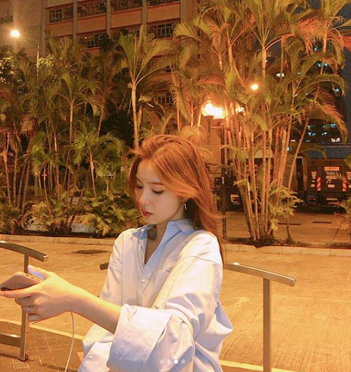 Actor Shin Se-kyung has released a photo of the alluring atmosphere.Shin Se-kyung posted several photos on his instagram on the 3rd with an article called 3.31.Shin Se-kyung in the public photo is making a chic look while looking down at Hong Kong night street.The netizens said, Korea without Sekyung. 32 days.33 days , hair length is beautiful even if it is middle, and Shin Se-kyung seems to organize his head before taking pictures like us. On the other hand, Shin Se-kyung will appear in MBCs new drama New Entrepreneur Koo Hae-ryong which is broadcasted in July.