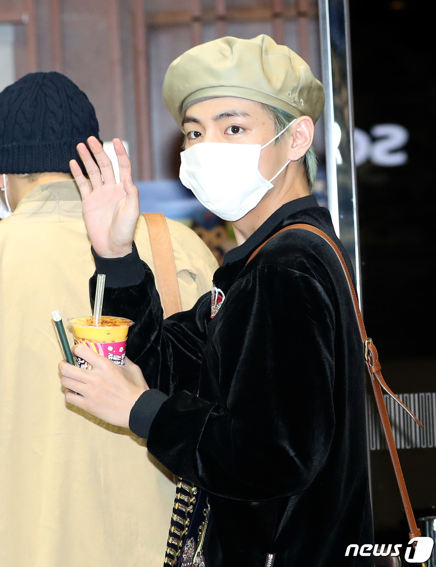 BTS departed for Thailand on the afternoon of the 5th through Gimpo International Airport in Gangseo-gu, Seoul.They head to Thailand Bangkok for the World Tour LOVE YOURSELF Thailand concert.On this day, BTS showed off its unique airport fashion and made the departure hall colorful.Bür caught the eye by offering a unique airport fashion with a mask with a beret, and the political situation showed its warmth in a comfortable outfit with a white T-shirt, jeans and a mask.Also, RM caught the eye by wearing a black Binnie and a thin coat over a T-shirt and jeans.Ji Min showed off her cute charm with her hat and glasses, and Jay Hop took a V-posing in a bright hooded T-shirt and focused attention.In addition, Jean gave a comfortable airport fashion without wearing a mask, and showed off his handsome appearance.Alongside this, Sugar also revealed a relaxed style and chic charm in a T-shirt and light coat on Binnie.Meanwhile, BTS will release its new album Map of the Sol: Persona (MAP OF THE SOUL: PERSONA) on the 12th at the same time.In addition, BTS was nominated for the Billboard Music Awards for the third consecutive year.They were nominated for two categories at the ceremony, including Top Social Artist and Top Duo/Group (Top Duo/Group).