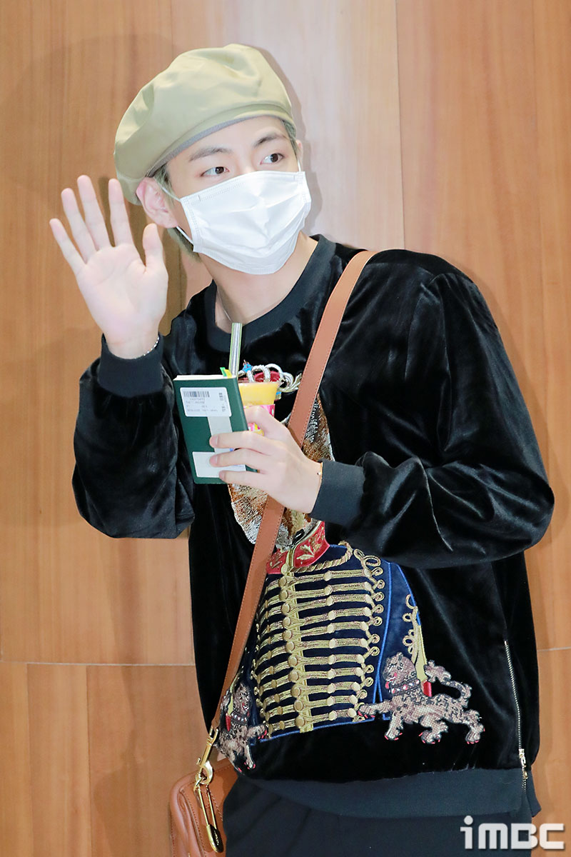 The idol group BTS departed for Thailand through Gimpo Airport on the afternoon of the 5th.iMBC Photo