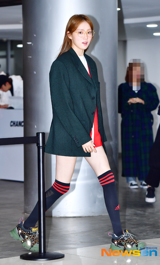 <p>Chance interrupts the service 19SS collection show, memorial photo wall Event 4 to 6 p.m. Seoul Seongdong-GU Seongsu-dong in the factory D the same in unfolded.</p><p>This day, Lee Sung-kyung attended.</p>