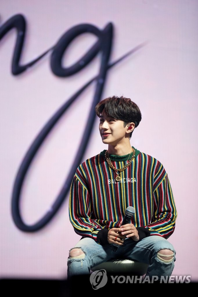 Seaul=) Lai Kuan-lin from Wanna One announced on the 8th that she successfully completed the first solo fan meeting 2019 Lai Kuan-lin fan meeting - Good Piling in Korea at the Olympic Hall in Seoul Songpa-gu on the 6th.I will continue to show you a better look, he said, cheering on Lai Kuan-lin, who will continue his fan meeting in Bangkok, Thailand on Tuesday. 2019.4.8.