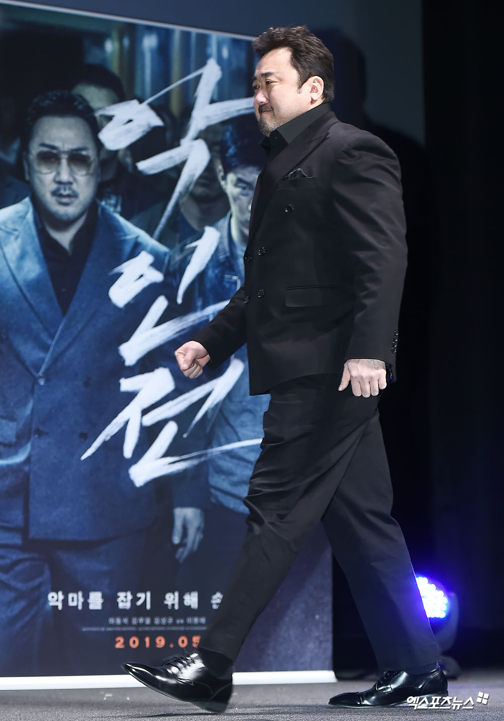 Actor Ma Dong-Seok, who attended the production report of the movie Bad People held at CGV Apgujeong in Sinsa-dong, Seoul on the morning of the 9th, is appearing on stage.