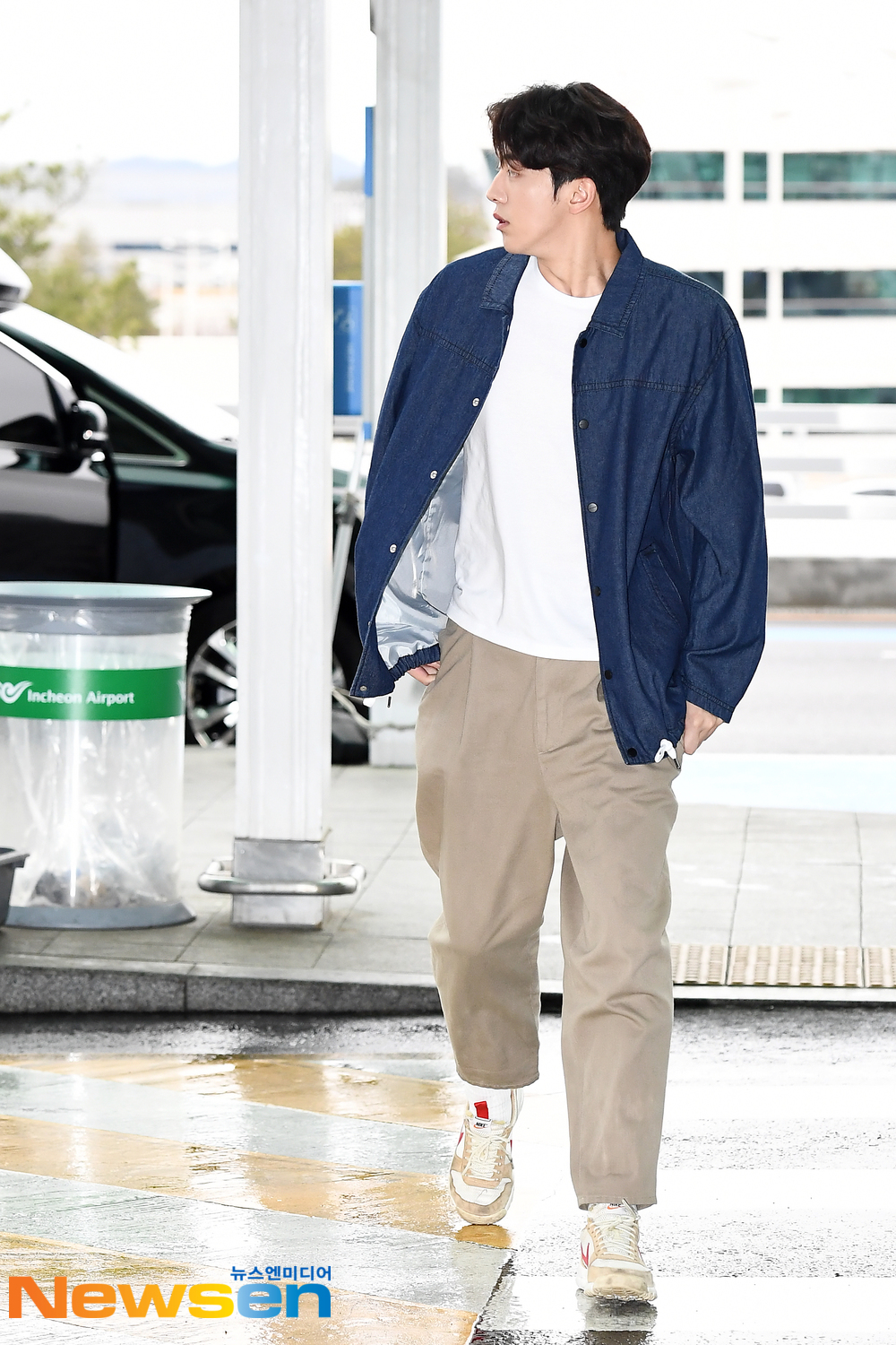 Actor Nam Joo-hyuk departed for Thailand Bangkok on April 10th to attend an overseas schedule through the Incheon International Airport in Unseo-dong, Jung-gu, Incheon.Actor Nam Joo-hyuk is leaving for Thailand Bangkok, presenting airport fashion.exponential earthquake