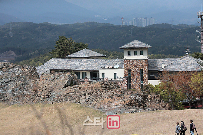 클럽하우스홀 이미지