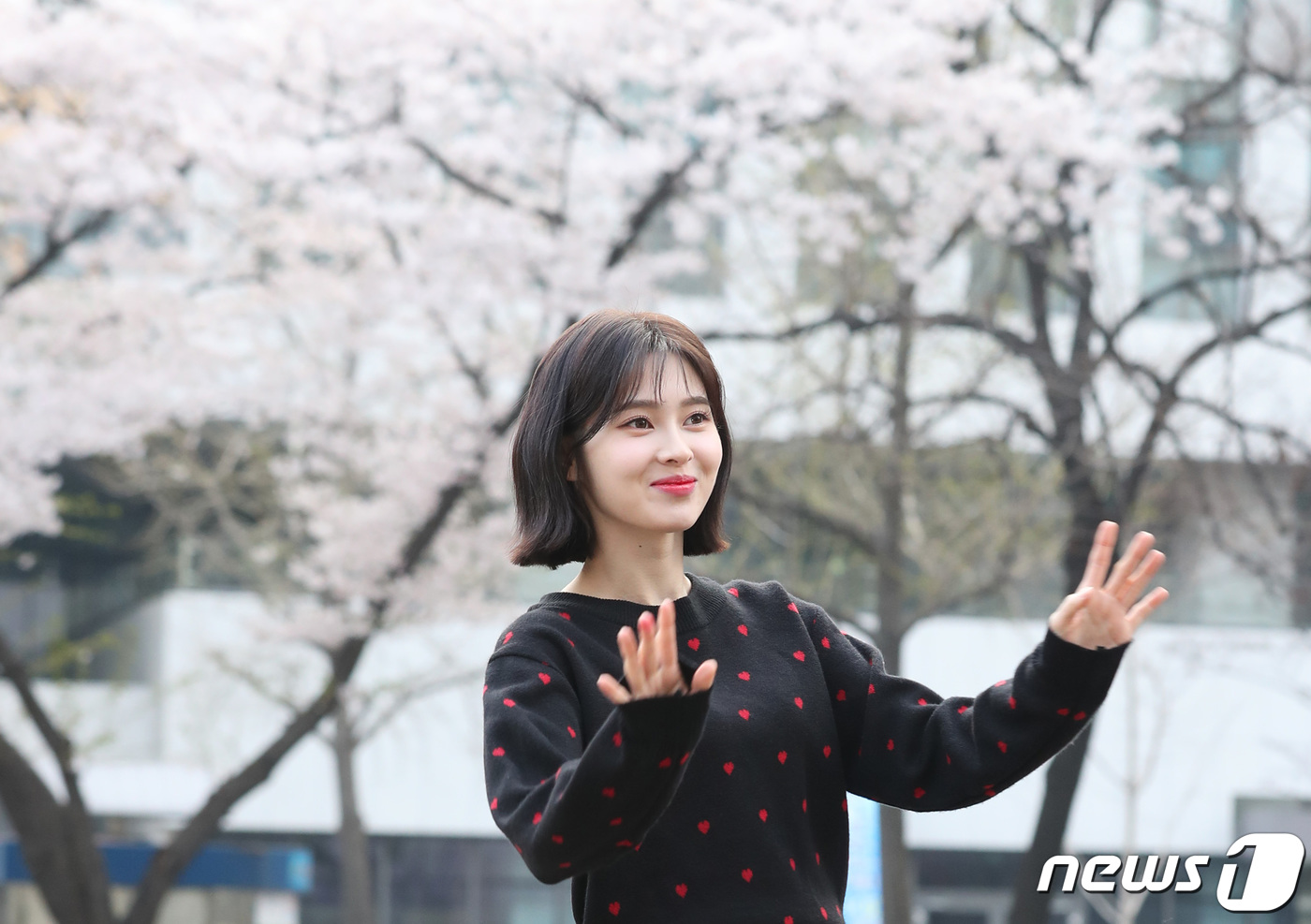 Seoul=) = DIA Yevin attends a rehearsal for KBS2 Music Bank (Mu Bang) at KBS in Yeouido, Seoul, on the morning of the 12th. April 12, 2019.