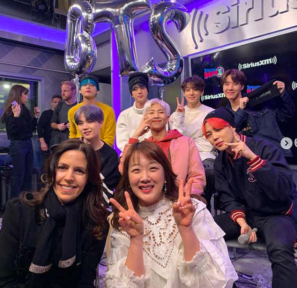 Actor Seo Min-jung told me how he met with the group BTS.Seo Min-jung posted a picture of her instagram with BTS on the 12th, adding, The way I feel so nervous remains in the picture...My face is rustic.Seo Min-jung was a translator on the United States of America Internet radio, where BTS appeared as a guest.Seo Min-jung said, After the release of the new album, I woke up at 3:30 am for the live broadcast at 7:00 am on the first broadcast Sirius Axem, and Yejin prepared to go to school and arrived through the darkness.... When the BTS asked me if I knew you, I was too old and I was older. I almost got it, she said, expressing her thrilled heart.Seo Min-jung said, Everyone is a world star who is prepared and excited to have BTS, but he remains so hard after the broadcast, so he greets me and is really confident, proud, but impressed by the pure and humble appearance.Boy in luv Get a lot of love for many people, he added.BTS released their new album MAP OF THE SOUL: PERSONA (Map of the Soul: Persona) at 6 p.m. on the day.The title song Boy With Luv for Small Things immediately topped the real-time charts on the sound source site.The rest of the songs also climbed to the 2nd ~ 7th place and achieved so-called line, and spring day and idol also appeared on the charts.Seo Min-jung Instagram