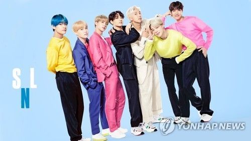 The group BTS (BTS) topped the United States of America Billboards main album chart Billboards 200 for the third time.According to Billboards on the 15th (local time), BTS new album Map of the Sol: Persona, released on the 12th, topped the main album chart Billboards 200.The chart performance announcement of the Billboards 200 was scheduled to take place early next week, but it was reported that the chart performance was pre-released due to the overwhelming sales volume of BTS albums.BTS new album has reached more than 3.02 million pre-orders by the 11thAs a result, BTS has been ranked # 1 on the chart for the third time since its release of its regular 3rd album Love Your Self, LOVE YOURSELF Tear, and Love Your Self-Resolution Anser in September last year.In addition, BTS new song Boy With Luv has surpassed 100 million views in the shortest time in the history of YouTube music videos.The music video has renewed the record of the Black Pink Kill Dis Love (KILL THIS LOVE), which has exceeded 100 million views in 37 hours and 37 minutes since it was released on YouTube and achieved 100 million views in 62 hours.Also starting May 4, the stadium tour Love Your Self: Speak Your Self will be held in eight regions around the world, starting with United States of America Los Angeles.