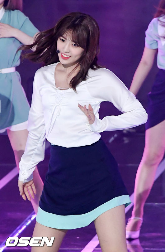 On the afternoon of the 16th, SBS MTV The Show live broadcast at the SBS Prism Tower Auditorium in Sangam-dong, Mapo-gu, Seoul.Izone Ahn Yu-jin shows off a spectacular stage on The Show live