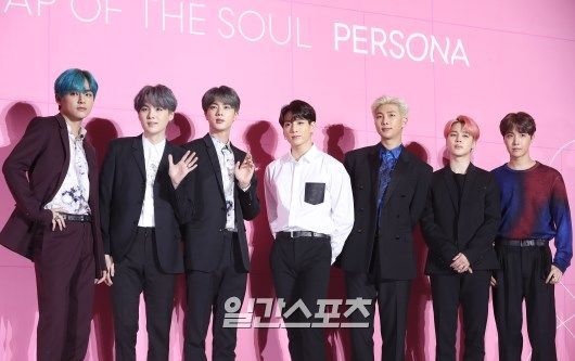 Group BTS expressed its feelings ahead of the AT & T Stadium tour.BTS will host the World AT & T Stadium Tour LOVE YOURSELF SPEAK YOURSELF (Love Youself Speak Urself) starting from United States of America Los Angeles in May.United States of America Chicago and United States of America New Jersey and Brazil So Paulo, England, London, France, Paris, Japan Osaka and Japan Shizuoka.BTS, which was the first Korean singer to perform AT & T Stadium in United States of America New York City Field last October, continues its remarkable journey with AT & T Stadium tour around the world.Prior to the AT&T Stadium tour, he will participate as a performer at the 2019 Billboards Music Awards at the United States of Americas MGM Grand Garden Arena on May 1.The BTS, which won the 2017 and 2018 Top Social Artist awards, will be attending as a performer for the second year in a row.This new album title song City for Small Things will be on stage with singer-songwriter Halsey who participated in the music video.