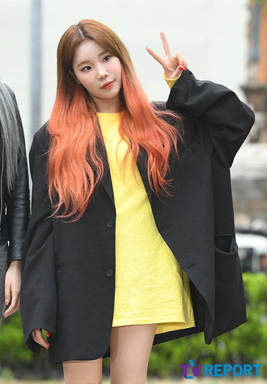 Jui of the girl group Momoland is attending the KBS 2TV Music Bank rehearsal held at KBS New Building in Yeouido-dong, Yeongdeungpo-gu, Seoul on the morning of 19th.