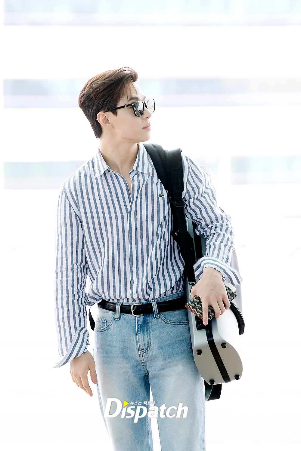 Singer Henry Lau left the country via Incheon International Airport on the afternoon of the 21st to shoot entertainment programs.Henry Lau made a dandy airport fashion by matching his shirt to jeans on the day, with a sculptural visual.a scene in a movieIll cut on my chin.crosswalk runwayTuck-tuck-tuck-tuck-tuck-tuck-tuck-tuck-tuck-tuck-tuck-tuck-tuck-tuck-tuck-tuck-tuck-tip-tip-tip-tip-tub-tip-tub-tip-tub-t