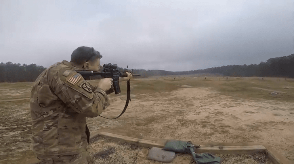 M4 연사 장면. [유튜브 Combat Arms Channel 캡처]