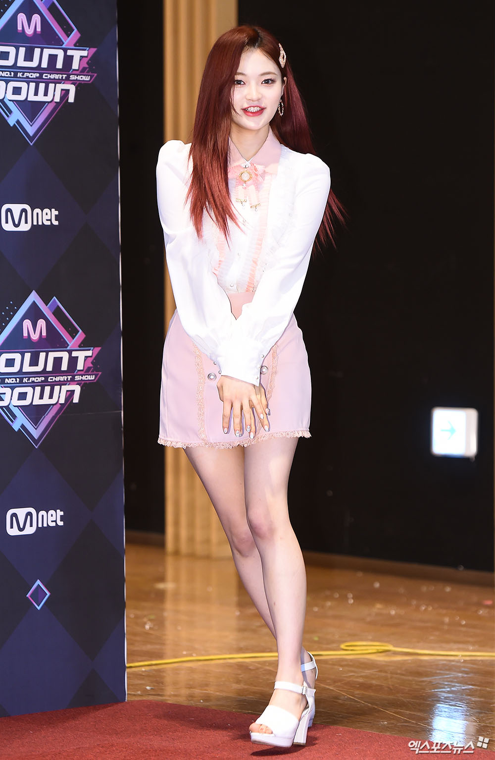 DIA Sommy, who attended the rehearsal of Mnet M Countdown held at CJ E & M Center in Sangam-dong, Seoul on the afternoon of the 25th, is posing.