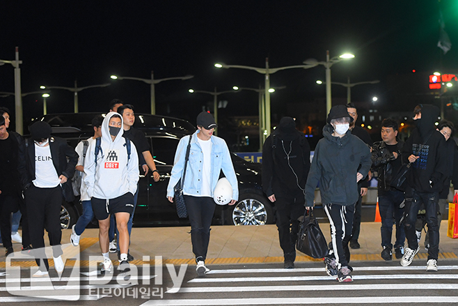 Group BTS (BTS) RM, Jin, Jungkuk, Jimin, Sugar and Jay Hop are leaving for United States of America through Incheon International Airport on the afternoon of the 29th to attend the 2019 Billboards Music Awards at the United States of America MGM Grand Garden Arena on May 1.BTS departure