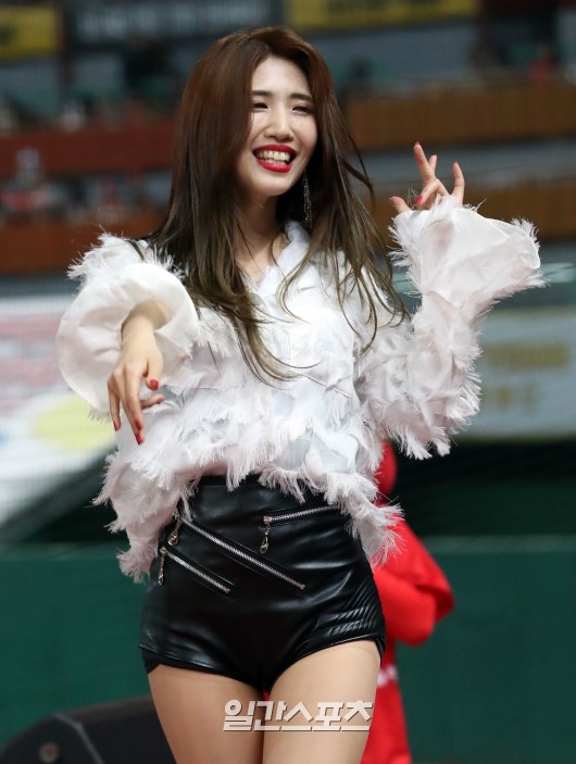 화보]치어리더 김희진, 가시나~가시나~