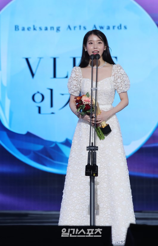 The 55th Baeksang Arts Awards, the only comprehensive art awards ceremony in Korea that includes TV and movies, will be broadcast live on JTBC, JTBC2, and JTBC4, with broadcasters Shin Dong-yeop, actor Suzie and Park Bo-gum as MCs.Special Foundation / 2019.05.01