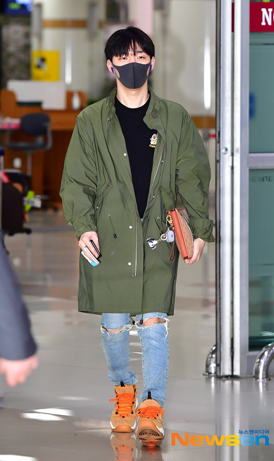<p>Wanna One You Yoon Ji-sung this Japan fan meeting digest after 5 October 2 days afternoon Gimpo International Airport through Airport fashion, and entry.</p><p>This day, Yoon Ji-sung this entry in the walk.</p>