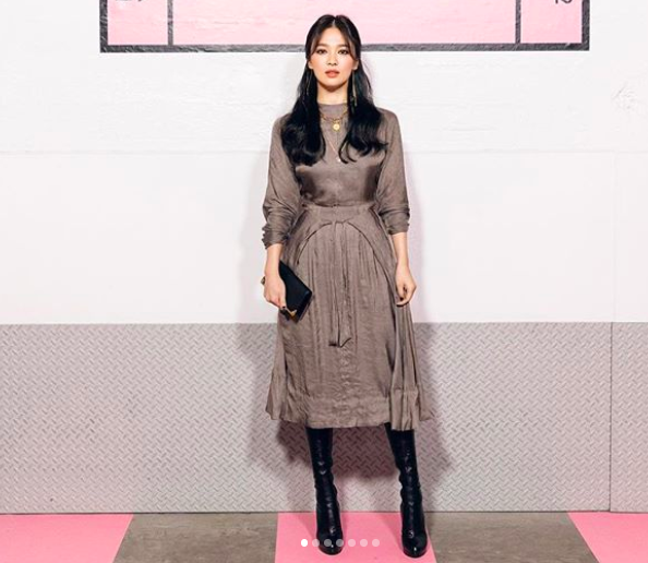 <p> Actress Song Hye-kyo with shiny, Beautiful looks, poised.</p><p>Song Hye-kyo is a 6-stars in the other comment without the multiple pictures Ive posted. The revealed picture, Song Hye-kyo is one of the brand events to find the pose.</p><p>The wave enters a hairstyle and luxurious dress Song Hye-kyo distinctive elegance to the maximum.</p><p>Much posing and not looking at the camera and just Song Hye-kyo of men with Beautiful looks and aura. Transverse, fairly than to skip a scene, even pictorial, made Song Hye-kyo.</p><p>2017 Song Joong-ki and married Song Hye-kyo is the last 1 August in the kind of the drama Boyfriendto return. Current is to start to review and schedule the digestive. [Photo] Song Hye-kyo Instagram</p><p> Song Hye-kyo Instagram</p>