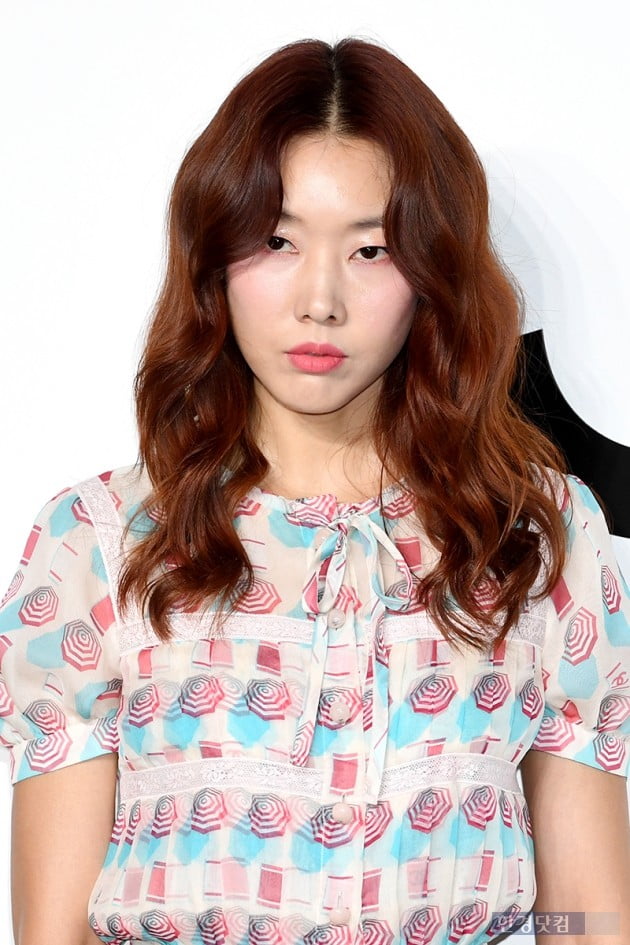 Model Han Hye-jin attended the photo month commemorating the launch of THE NEW J12 held at Chanel Flagship Store in Cheongdam-dong, Seoul on the afternoon of the 8th.