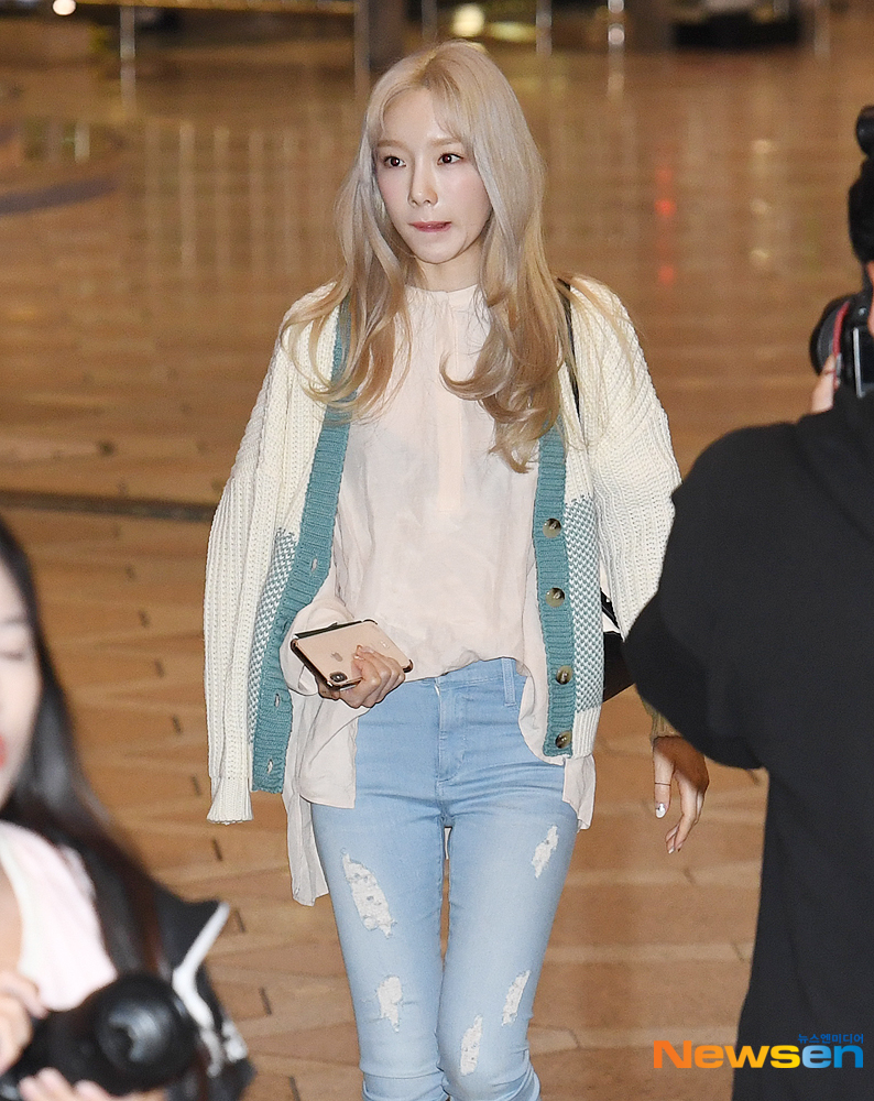 Girls Generation Taeyeon is leaving for Japan through Gimpo International Airport in Gangseo-gu, Seoul on the afternoon of May 8th.useful stock