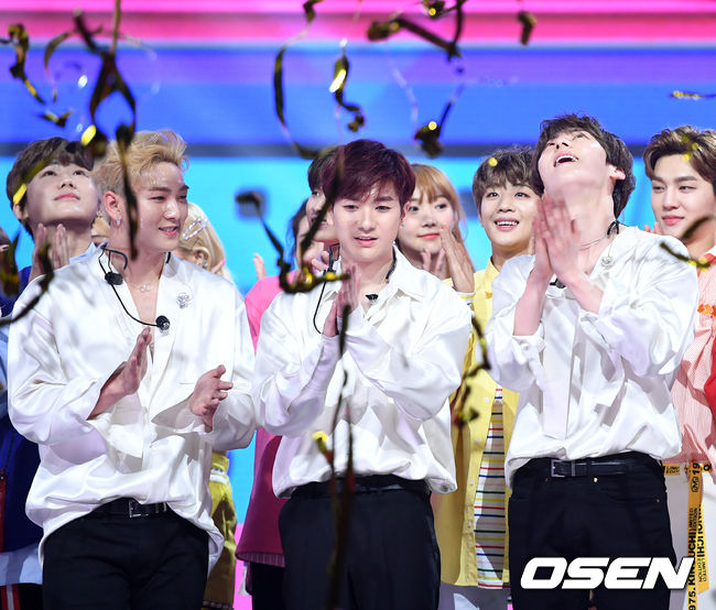 MBC Music Show Champion was broadcast live at MBC Dream Center in Ilsan-dong, Goyang-si, Gyeonggi-do on the afternoon of the 8th.Group NUEST is surprised by the announcement of the number one spot.