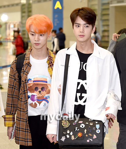 The Boyz Q and Younghoon arrive at Incheon International Airport after finishing the Asia tour in Japan on the afternoon of the 13th.