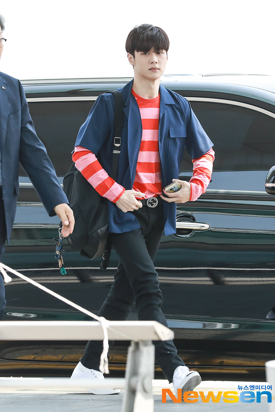 Lee Jin-hyuk V (WayV) member Kuhn (KUN) left for Macau via Incheon International Airport, a Chinese version of the running man Run filming car, which takes place in Macau on the afternoon of May 14.Lee Jin-hyuk V (WayV) member Kuhn (KUN) heads to the departure hall with an airport fashion.#Kun #KUN #WeiShenV #WayV #Incheon Airport #Airport Fashionkim ki-tae