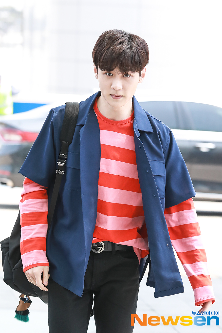 Lee Jin-hyuk V (WayV) member Kuhn (KUN) left for Macau via Incheon International Airport, a Chinese version of Running Man Run filming car, which takes place in Macau on the afternoon of May 14.Lee Jin-hyuk V (WayV) member Kuhn (KUN) heads to the departure hall with an airport fashion.#Kun #KUN #WeiShenV #WayV #Incheon Airport #Airport Fashionkim ki-tae