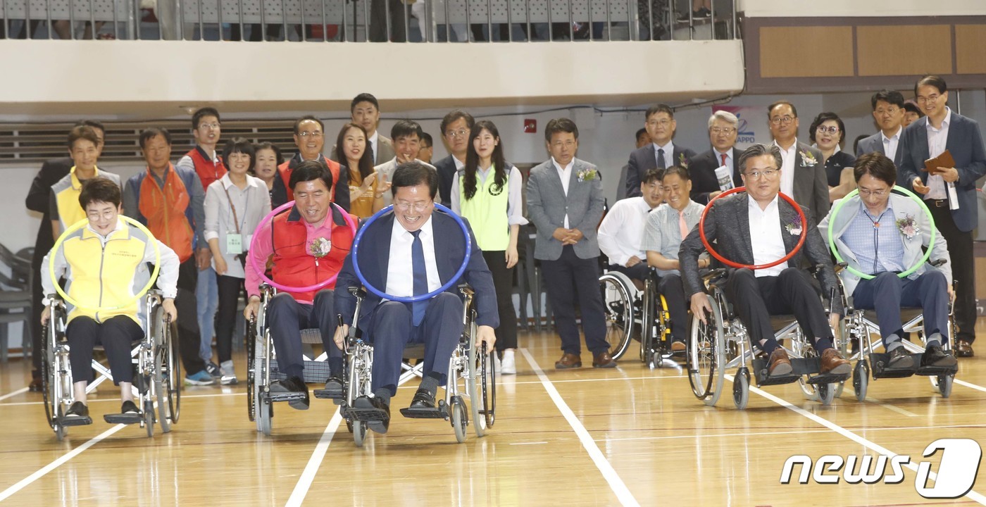 충무휠체어 이미지