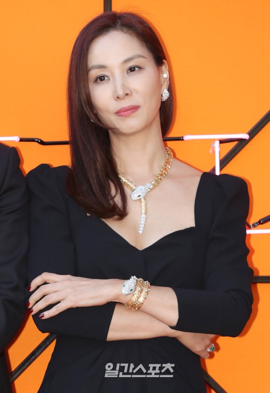 그녀가머무는시선 이미지