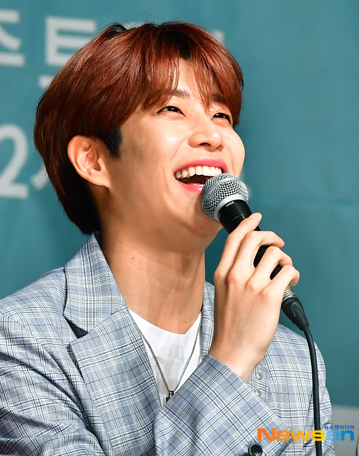 Celeb TV and TV Chosun together with the travel entertainment Go together! The production presentation was held at White Hall, Baekpo Art Center, Banpo-dong, Seocho-gu, Seoul on May 17th.The Astro MJ attended the day.Jang Gyeong-ho