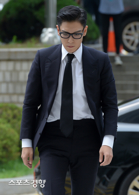 탑 이미지