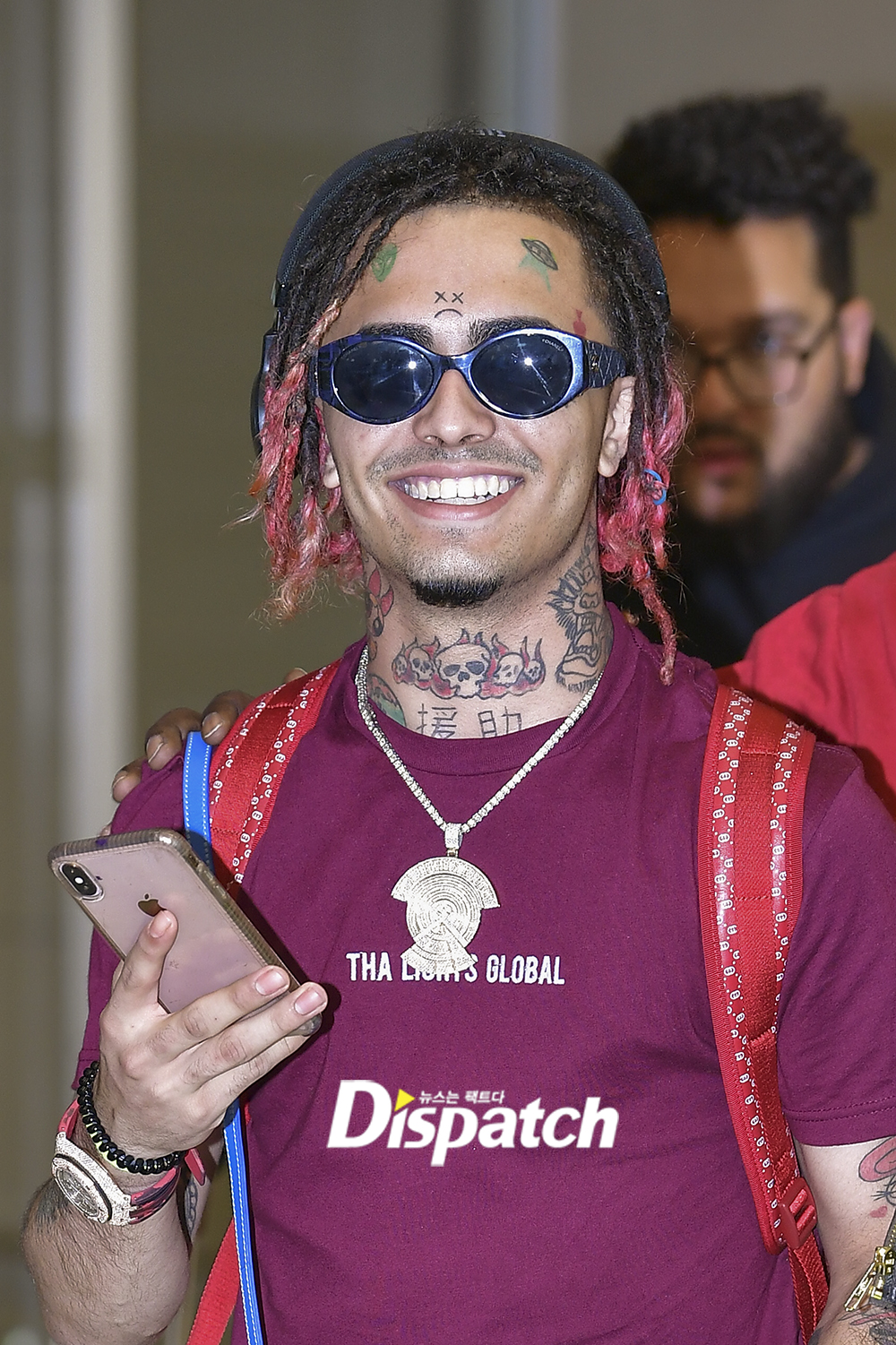 Hip-hop The Artist Lil Pump arrived at Incheon International Airport on the afternoon of the 25th to attend the 2019 World Hip-Hop Festival.Lille Firm showed a clear smile and left the arrival hall, thanking the fans and reporters who were waiting for him.Meanwhile, 2019 World Hip Hop Festival will be attended by the US Reel Pump, which has emerged as a new trend of hip-hop with trendy wrapping around the world as well as the representative artists of Korea such as Tiger JK, Yoon Mi-rae, Dynamic Duo, Gray, Woo Won Jae and The Quay.Korea, thats so good.a smile on the corner of his moutha constant singletThank you for waiting.