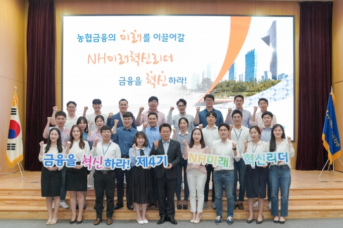 리더 이미지