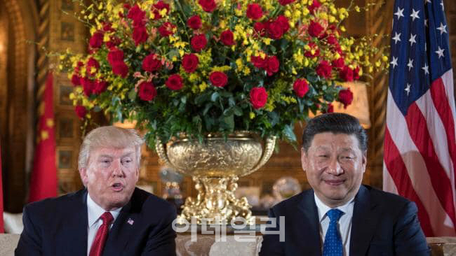 도널드 트럼프(왼쪽) 미국 대통령과 시진핑 중국 국가주석. 사진=AFP