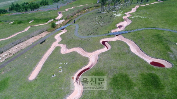 익산 백제 왕궁지 유적 내 곡수로와 환수구 모습.익산 도준석 기자 pado@seoul.co.kr