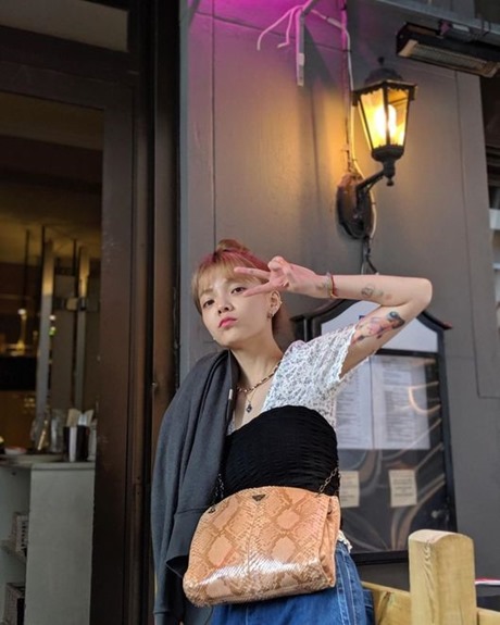 AOA Jimin unveiled the tattoo.Jimin posted two photos on his SNS on the 17th.Jimin in the public photo is showing a happy situation such as taking a V-shaped pose in front of the store or smiling brightly.Especially at this time, Jimins forearm has a bear-shaped tattoo and attracts attention.In this post, Gag Woman Song Eun commented, Sister! Im pretty.Meanwhile, Jimin is currently staying in AOA members Sul Hyun, Praise and Sweden.Photo: Jimin SNS