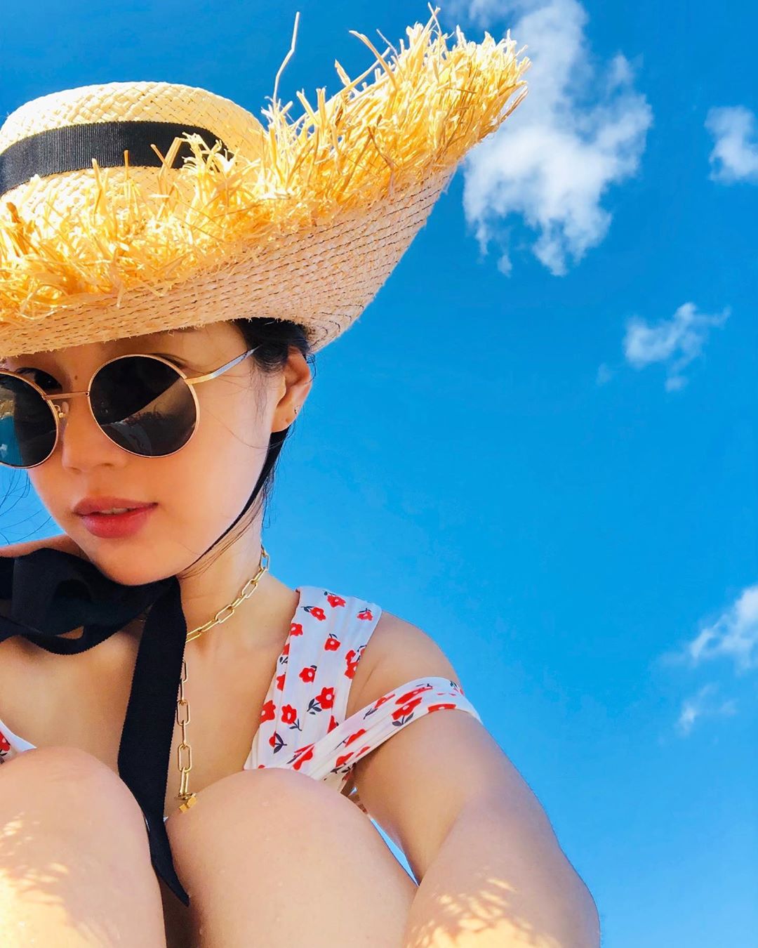 Actor Ki Eun-se told her recent travels.On the 17th, Ki Eun-se posted a picture on his instagram account with an article entitled This trip is very relaxed.In the photo, Ki Eun-se is taking a self-portrait in the background of a clear sky, and Ki Eun-se is wearing a dense hat and wearing sunglasses, creating a summer vacation atmosphere.The netizens who watched this responded such as Come to rest, It is cool and It is beautiful.On the other hand, Ki Eun-se appeared in KBS 2TV drama What is the wind.Photo: Ki Eun-se Instagram