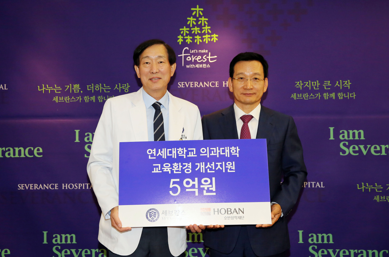 호반 이미지