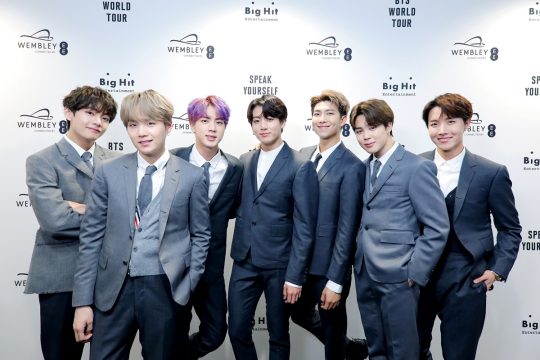 Group BTS (BTS), Black Pink, NCT 127, and EXO (E X O) were nominated for the 2019 Teen Choice Awards, which were selected by United States of America teenagers.According to United States of America entertainment media including Variety on the 19th (local time), BTS, Black Pink, NCT 127, and EXO were nominated for the awards ceremonys The Choice The International The Artist category.BTS won the award for the second consecutive year last year, and it is aiming for three consecutive victories this year.Of the six candidates for The Choice The International The Artist, four teams are K-pop groups except for the Latin American band CNCO and the British group Little Mix.BTS is nominated for The Choice Collaboration by Boy With Luv for Small Things Featured by pop star Halsey, and competes with Ed Sheeran X Justin Biebers Child Don Care.Black Pinks DDU-DU DDU-DU was nominated for The Choice Song: Group.In the film category, Avengers: Endgame and Aladdin were nominated for nine and five categories, respectively.The Teen The Choice Awards, which celebrates its 21st anniversary this year, is an awards ceremony for 13 to 19-year-old Teenagers to select the artists, actors and sports stars who have played in various fields such as music, film, broadcasting and sports.The vote will be until the 25th. The awards ceremony will take place on August 11th.