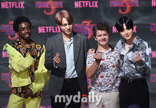 Caleb McLaughlin, EXO Kai, Gayton Matarazo and EXO Suho (left) pose on the red carpet of Netflixs popular original series Questionary Story 3 held at Time Square in Yeongdeungpo-gu, Seoul on the afternoon of the 20th.