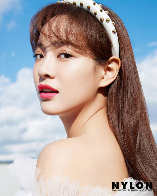 Gugudan Cleanser has unveiled a bland beauty pictorialIn the July issue of Fashion & Beauty magazine Nylon, Se-jeong showed off his new Beauty Icon with a variety of charms, fully digesting the refreshing and fresh concept.The cleaning in the public picture is a pure face with a large eye and flawless skin, from intense red to purple hot pink, filled with lipstick, and showed a bright and lovely image of cleaning with bright energy.In another photo, she is wearing a yellow color top with a bead, capturing her eyes with a refreshing smile and wink, and she emits a splash of charm.In addition, in the image of the blue sky, the cleaning creates a mysterious atmosphere with a strange expression, attracting the attention of those who match off-shoulder tops and sensual hair accessories, and impressed various styles through pure and beautiful backgrounds.In addition, the cleaning is the back door that attracted attention with different atmospheres for each cut, and the field staff continued to praise it.On the other hand, Se-jeong, who has been loved by the public for his various genres ranging from music to entertainment and advertising, is preparing to meet with viewers with KBS 2TVs new monthly drama Please Tell Your Song in July.nylon