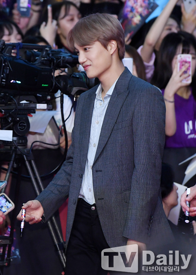 EXO Kai attends the Netflix series Wild Story 3 Red Carpet Event at Yeongdeungpo Times Quarre, Yeongdeungpo-gu, Seoul on the evening of the 20th.Wild Story is a work that has created a global topic with a tense story, a hot atmosphere of child actors, and a unique atmosphere in the background of the US in the 80s.The previous series was a masterpiece that won six awards, including the 74th, 75th Golden Globe Award for Best Picture and Best Actress, Best Supporting Actor Nominate, 69th, and 70th Emmy Awards, and was known as the Netflix series, the most popular in Korea in 2017.Strange Story 3 Red Carpet Event