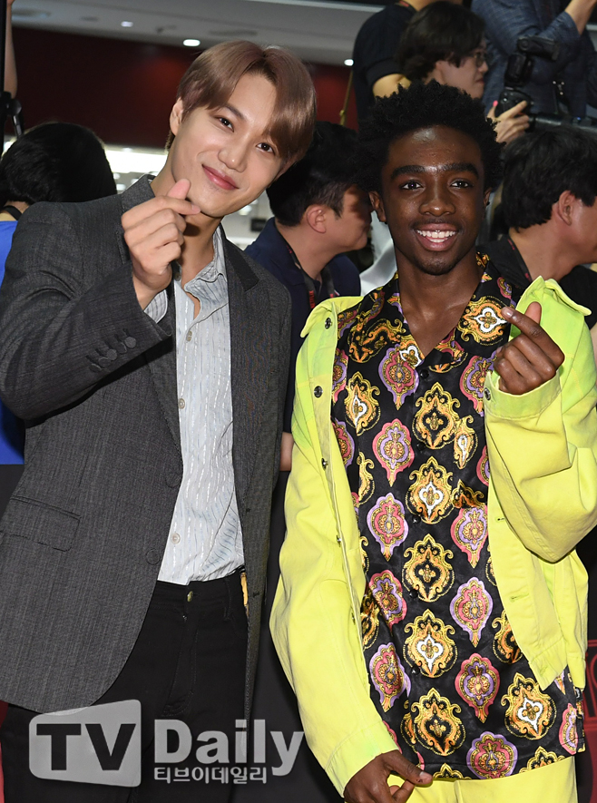 EXO Kai Hollywood actor Caleb McLaughlin attends the Netflix series Wild Story 3 Red Carpet Event at Yeongdeungpo Times Quarter in Yeongdeungpo-gu, Seoul on the evening of the 20th.Wird Story is a work that brought up the whole world topic with a tense story, a hot atmosphere of child actors, and a unique atmosphere in the background of the 80s America.The previous series was a masterpiece that won six awards, including the 74th, 75th Golden Globe Award for Best Picture and Best Actress, Best Supporting Actor Nominate, 69th, and 70th Emmy Awards, and was known as the Netflix series, the most popular in Korea in 2017.Strange Story 3 Red Carpet Event